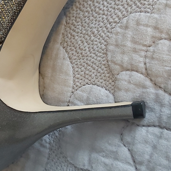 Audrey Brooke pumps size 10 - Picture 4 of 5